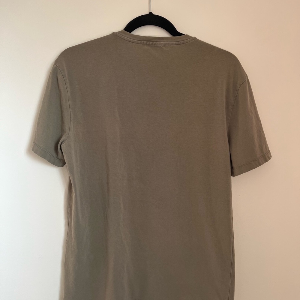 Zara Men's Short Sleeve Tee in Olive - Picture 2 of 2